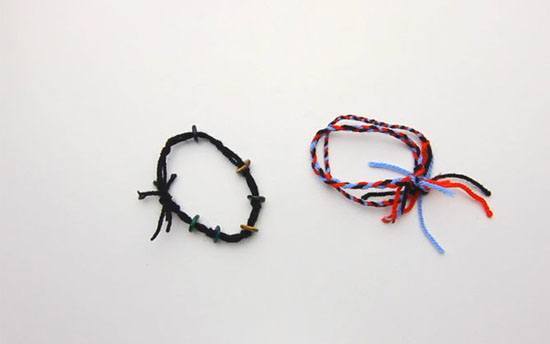         (friendship bands)